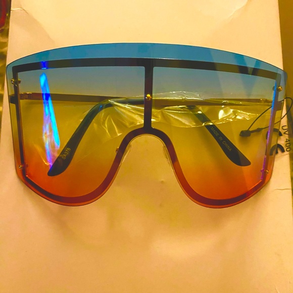 High Fashion Multi Color Sunglasses😎 - Picture 1 of 1
